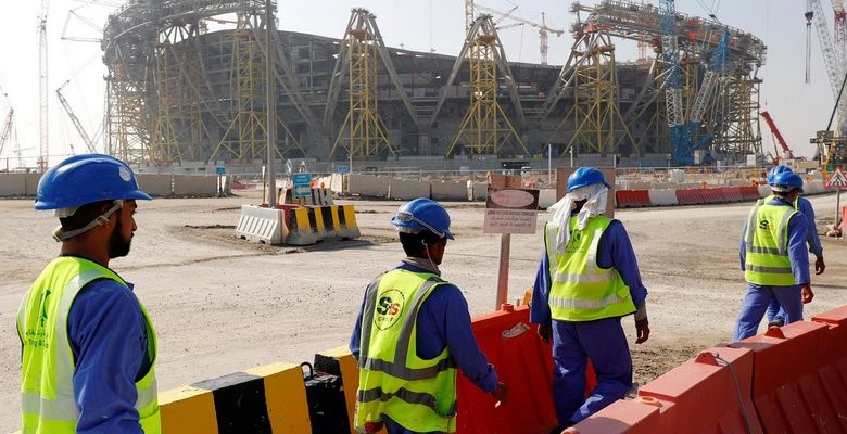 Qatar 2022 Bilan Destructeurdes Ouvriers Sont Morts Températures Élevées Construction Du Stade