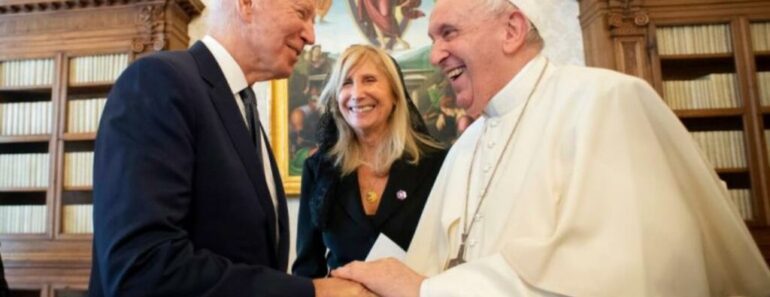 Vatican : Cette Blague De Joe Biden Sur Le Pape François Ne Plait Pas À Tous Les Chrétiens