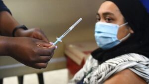 Afrique Du Sud: Des Médecins Pensent Que Le Variant Omicron Est Plus Inoffensif Que Delta