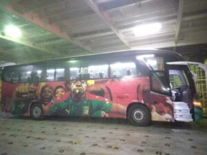 Bus 3 300x225 - Cameroun : Bus pour la CAN, Eto'o va se rattraper !