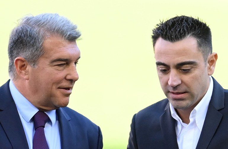 Crise Barcelonaise La Période De Lune De Miel Laporta Et Xavi Terminée Le Président Élève La Voix Avertir Lentraîneur