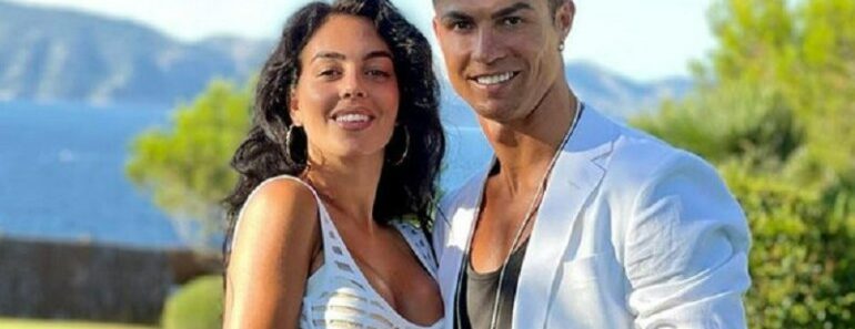Cristiano Ronaldobijou 4 milliards de FCFA 770x297 - Cristiano Ronaldo : Voici son nouveau bijou, estimée à plus de 4 milliards de FCFA