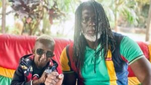 En Collaboration Avec Tiken Jah Fakoly, Grand P Tourne Son Clip À Bamako