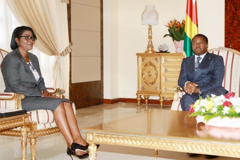 Le Premier Ministre Du Gabon Togoles Raisons