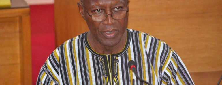 Le Premier Ministre Burkinabè Rend Son Tablier