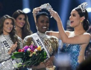 Miss Monde/Miss Univers : Voici La Différence Entre Les Deux Grands Concours De Beauté Au Monde (Vidéo)