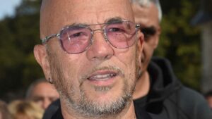 Pire Cas De Pascal Obispo, Hospitalisation : Le Chanteur Se Sent Très Mal Sur Scène