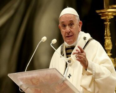 « Presque Satan » : Le Pape François Condamne Les Violences Conjugales Faites Aux Femmes