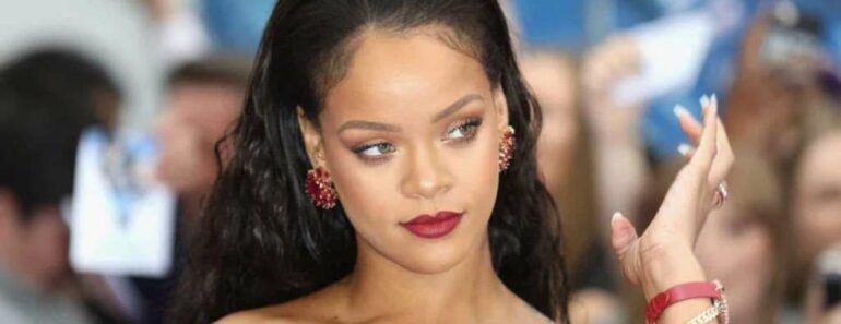 Rihanna un ventre gonflé La célébrité enceinte de AAP Rocky  770x297 - Rihanna a été exposée à un ventre gonflé. La célébrité est-elle enceinte de A$AP Rocky ?