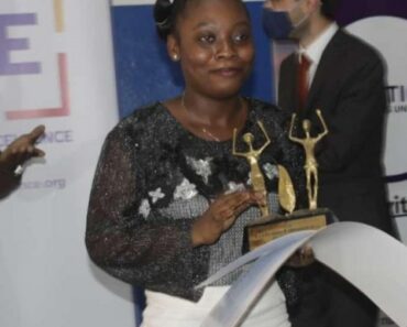 Une Togolaise De 23 Ans A Remporté Le Prix « Ecrivain Humaniste » – Josepha Agbessi