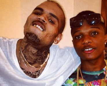 Wizkid Fait La Fête Avec Chris Brown Dans Une Discothèque Londonienne