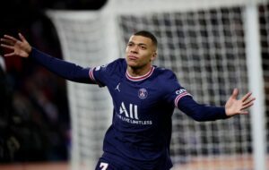 Paris Saint-Germain : Mbappé À La Fête : Les Experts Disent : « Il A Fait Une Saison Extraordinaire »