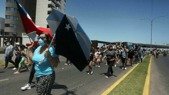 Des Chiliens Protestent Contre Les Migrants Vénézuéliens
