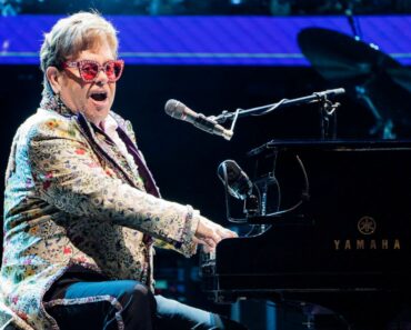 Elton John Reporte Ses Concerts À Dallas Après Un Test Covid Positif