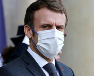 Emmanuel Macron menace les non-vaccinés