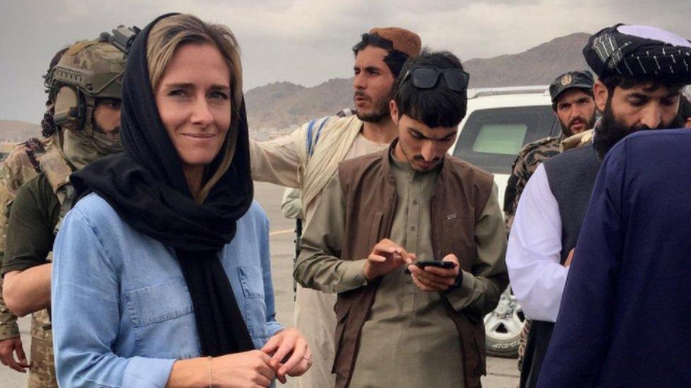 La Nouvelle Zélande Riposteune Journaliste Enceinte Aidée Talibans
