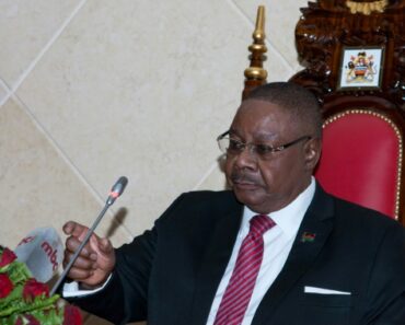 Le Président Du Malawi Dissout Son Cabinet Allégations De Corruption