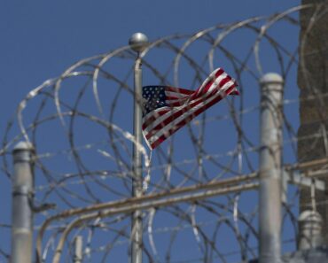 Les États-Unis Approuvent La Libération De Cinq Autres Détenus De Guantanamo
