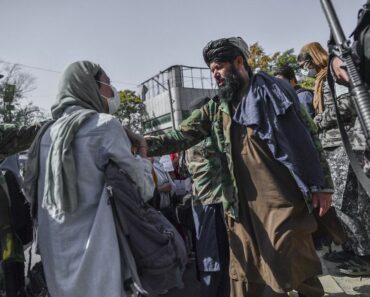 Les Talibans Arrêtent Un Combattant Ayant Abattu Une Femme