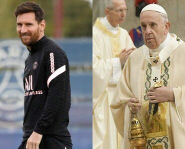 Lionel Messi Reçoit Un Cadeau Du Vatican-Photos