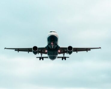 Royaume-Uni : il se cache dans le train d’atterrissage d’un avion en provenance d’Afrique du Sud