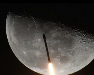 Une Fusée Spacex Incontrôlable Va S&Rsquo;Écraser Sur La Lune