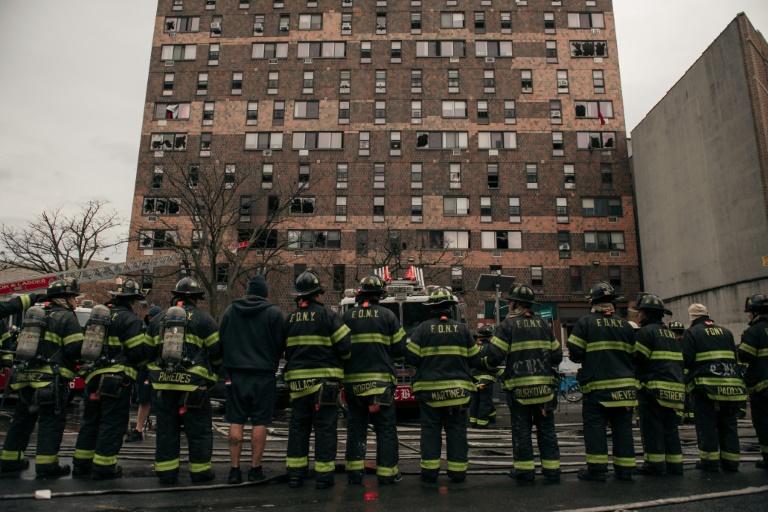 New York : Un Incendie Fait 19 Morts, Dont 9 Enfants