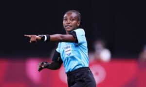 Can 2021 : Que Sait-On De Salima Mukansanga, Première Femme Arbitre Du Tournoi ?