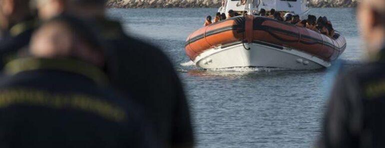 L&Rsquo;Italie Sauve 573 Migrants En Mer