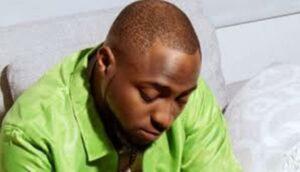 Davido Malade ? Le Chanteur Aperçu Trop Maigre Et Méconnaissable