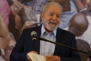 Lula Détient Une Solide Avance Dans La Course Présidentielle Au Brésil, Selon Un Sondage