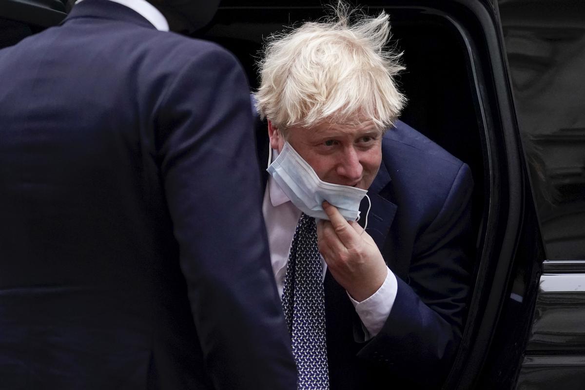 Royaume Uni Boris Johnson Rapport Ait Critiqué Les Fêtes De Confinement