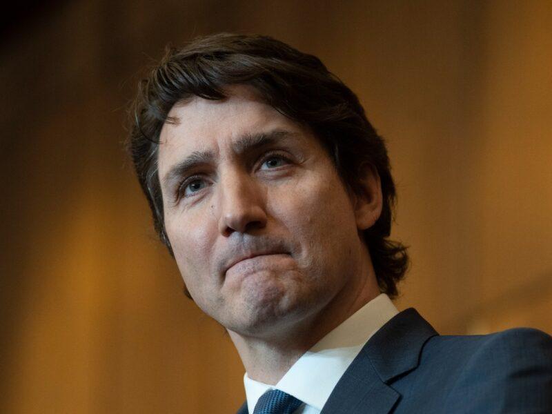 Trudeau Remporte Vote De La Chambre La Loi Sur Les Mesures Durgence