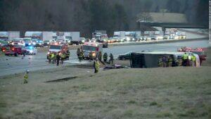 Un Pilote Décède Lorsqu&Rsquo;Un Avion Entre En Collision Avec Un Semi-Remorque Sur Une Autoroute De Caroline Du Nord