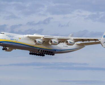 Guerre en Ukraine : le plus gros avion du monde, l’Antonov AN-225, détruit