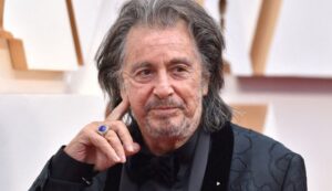 Al Pacino / Lui Et Sa Petite Amie De 28 Ans Célèbrent Son 82E Anniversaire : Découvrez La Jeune Femme Qui A Fait Tomber Le « Vieux »