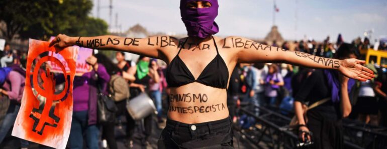 Des collectifs protestent feminicides Mexique 770x297 - Des collectifs protestent contre les féminicides au Mexique