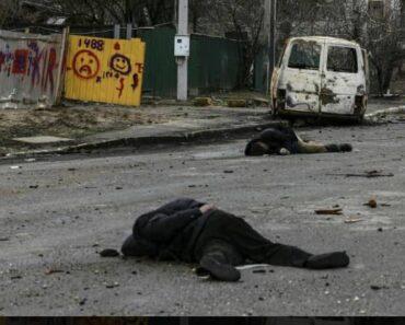Des Corps De «Personnes Exécutées» Jonchent La Rue En Ukraine