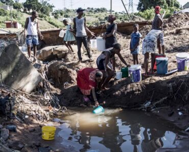 Inondations en Afrique du Sud : les sauveteurs continuent de rechercher les disparus
