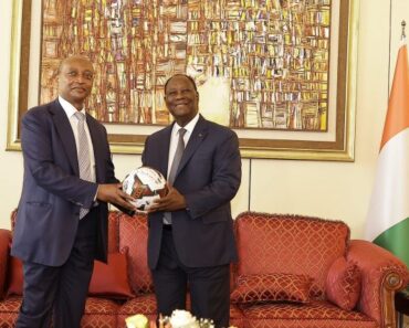 Le président de la CAF “rassuré” par les préparatifs de la CAN 2023 en Côte d’Ivoire