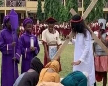 Nigeria : Un Étudiant Meurt Pendant La Reconstitution De La Crucifixion De Jésus, La Foule Pensant À Une Blague