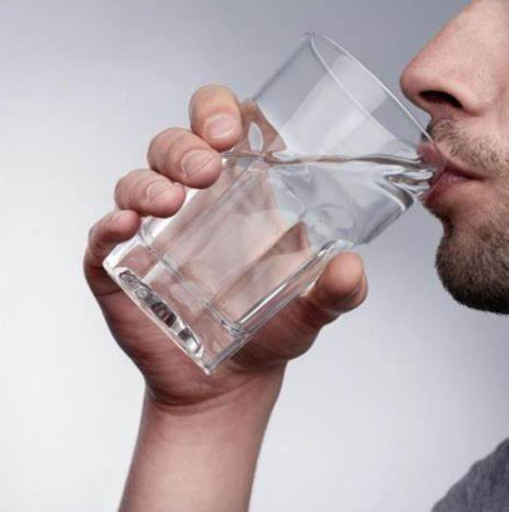 Voici Comment Une Hydratation Excessive Peut Causer De Sérieux Problèmes