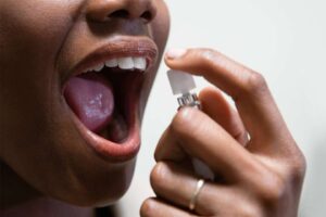 4 façons de désintoxiquer votre bouche naturellement