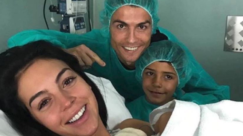 Cristiano Ronaldo Dévoile Le Nom De Sa Fille