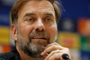 Klopp Critique La Pelouse Du Stade De France