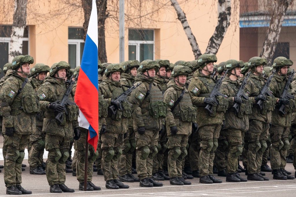 Russieukraine Soldats Russes Bebe Dun An