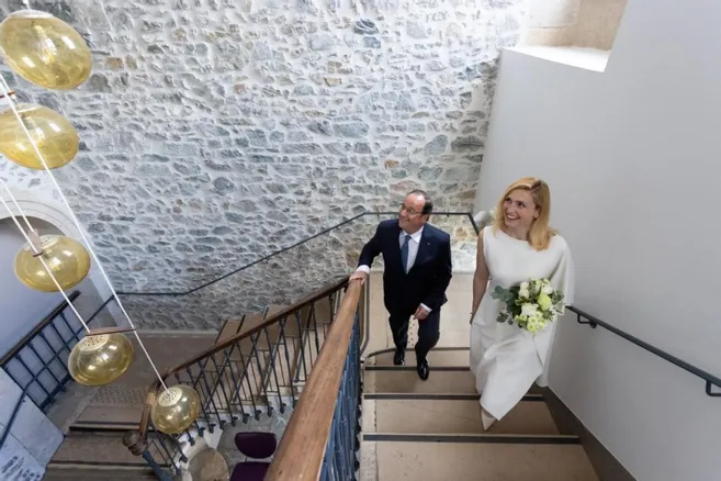 Francois Hollandefranchi Cap Du Mariage