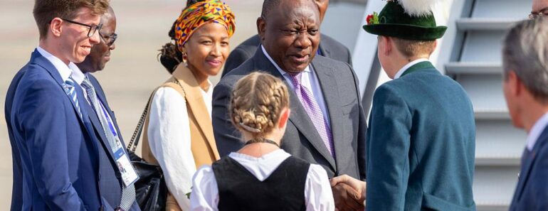 Le president sud africain Ramaphosa Munich sommet du G7 770x297 - Le président sud-africain Ramaphosa atterrit à Munich avant le sommet du G7