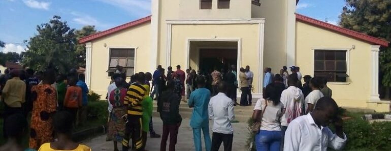Nigeria : Manifestation Des Femmes Suite À L&Rsquo;Attaque Meurtrière D&Rsquo;Une Église