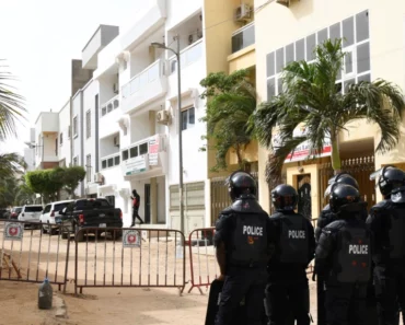 Sénégal:  La police autour du domicile de l’opposant Sonko à Dakar